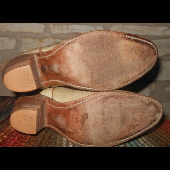 Miss Capezio Yellow Rose Cowgirl Boots size 6 /6.5 - Picture 5 of 5